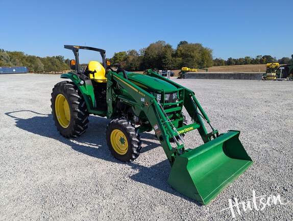 Photo of 2022 John Deere 4052R