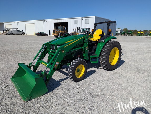Photo of 2022 John Deere 4052R