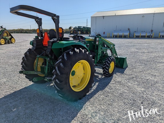 Photo of 2022 John Deere 4052R