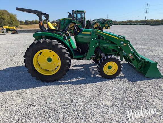 Photo of 2022 John Deere 4052R