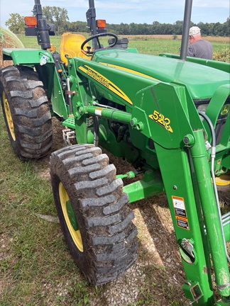 2008 John-Deere 5203