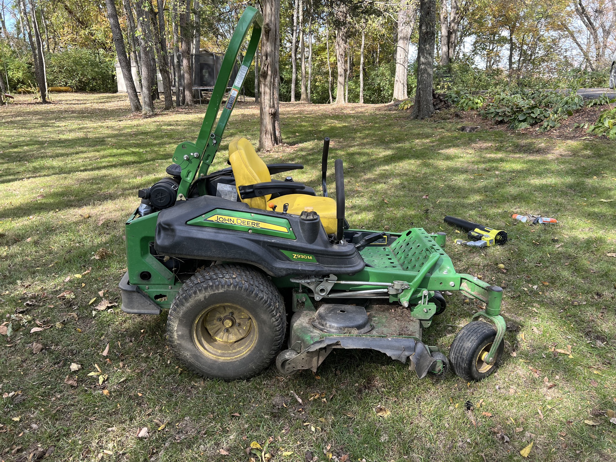 Used 2012 John Deere Z930M Zero Turn Mowers at Koenig Equipment in Urbana, OH - PhotoXL3