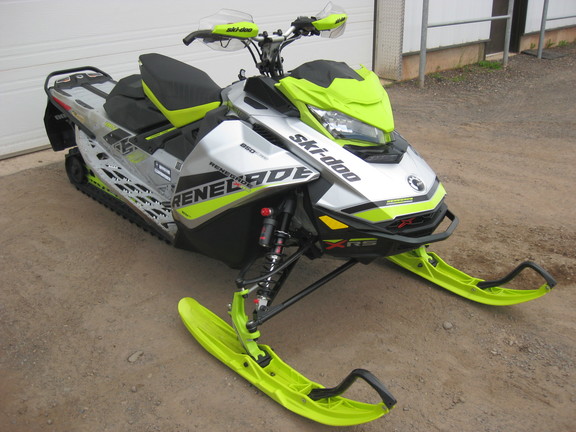 2018 Ski Doo Renegade Xrs 850 Etec Snowmobiles John Deere 2018 Ski Doo Renegade Xrs 850 Etec