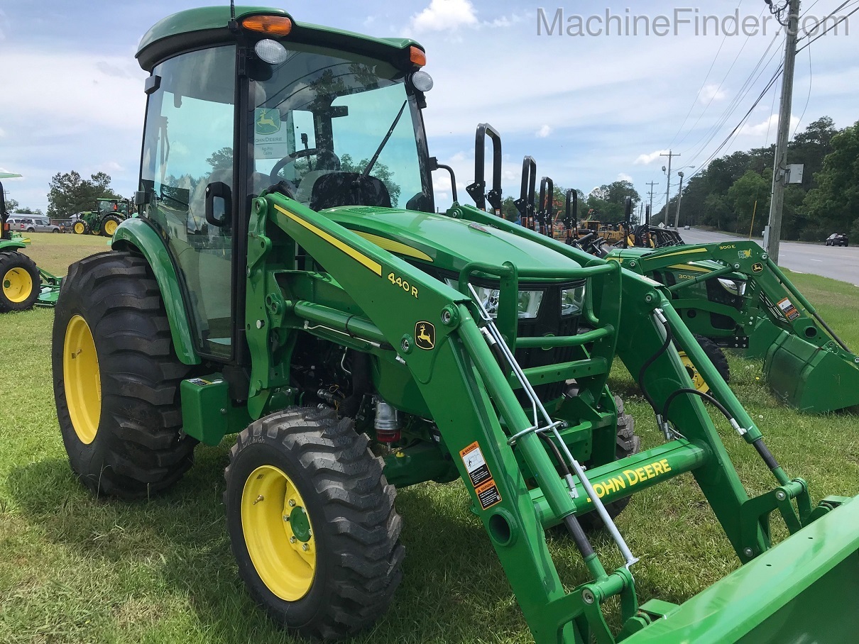 2021 John Deere 4052R Image 2