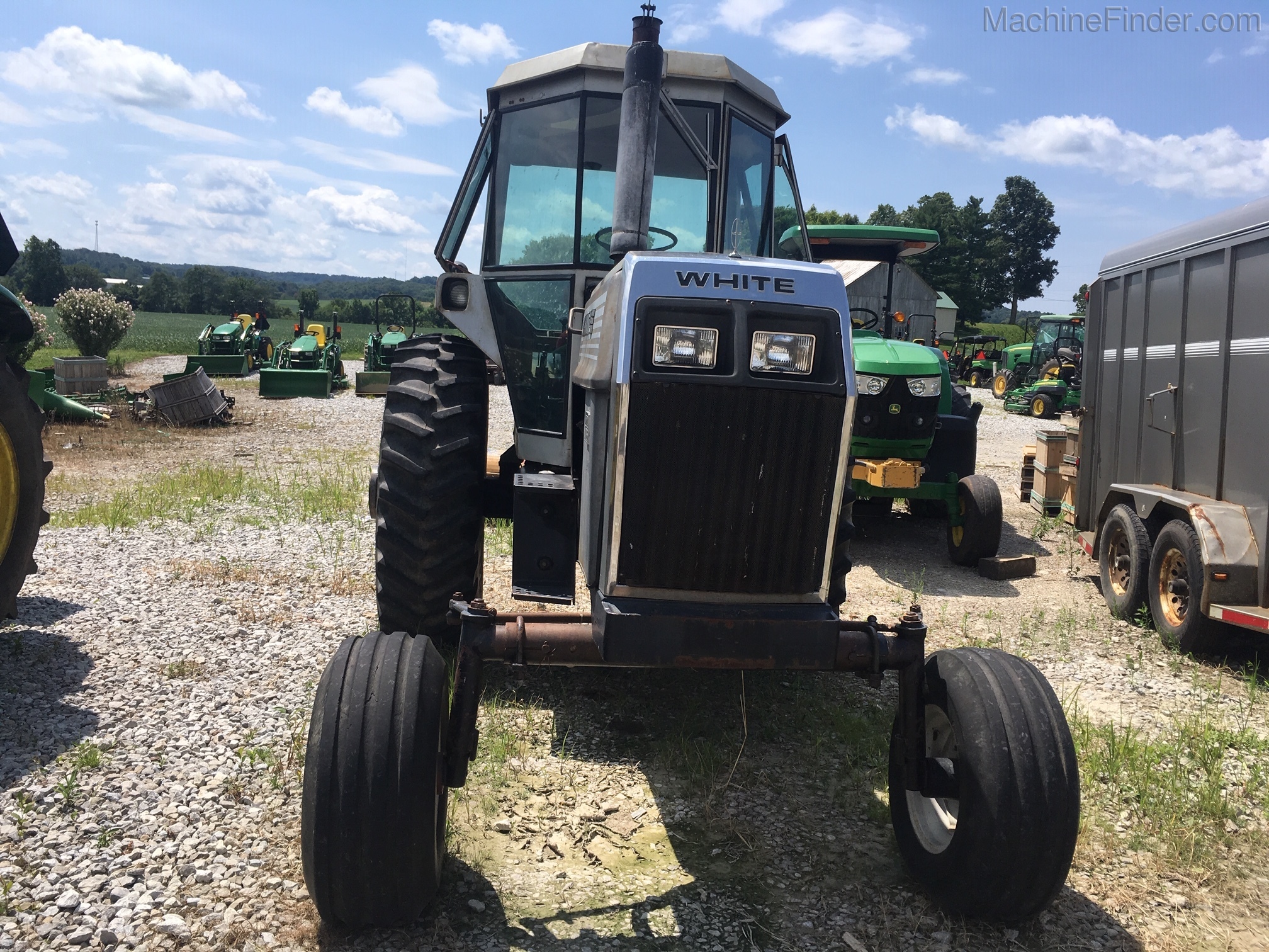 1977 White 2-105 Image 3