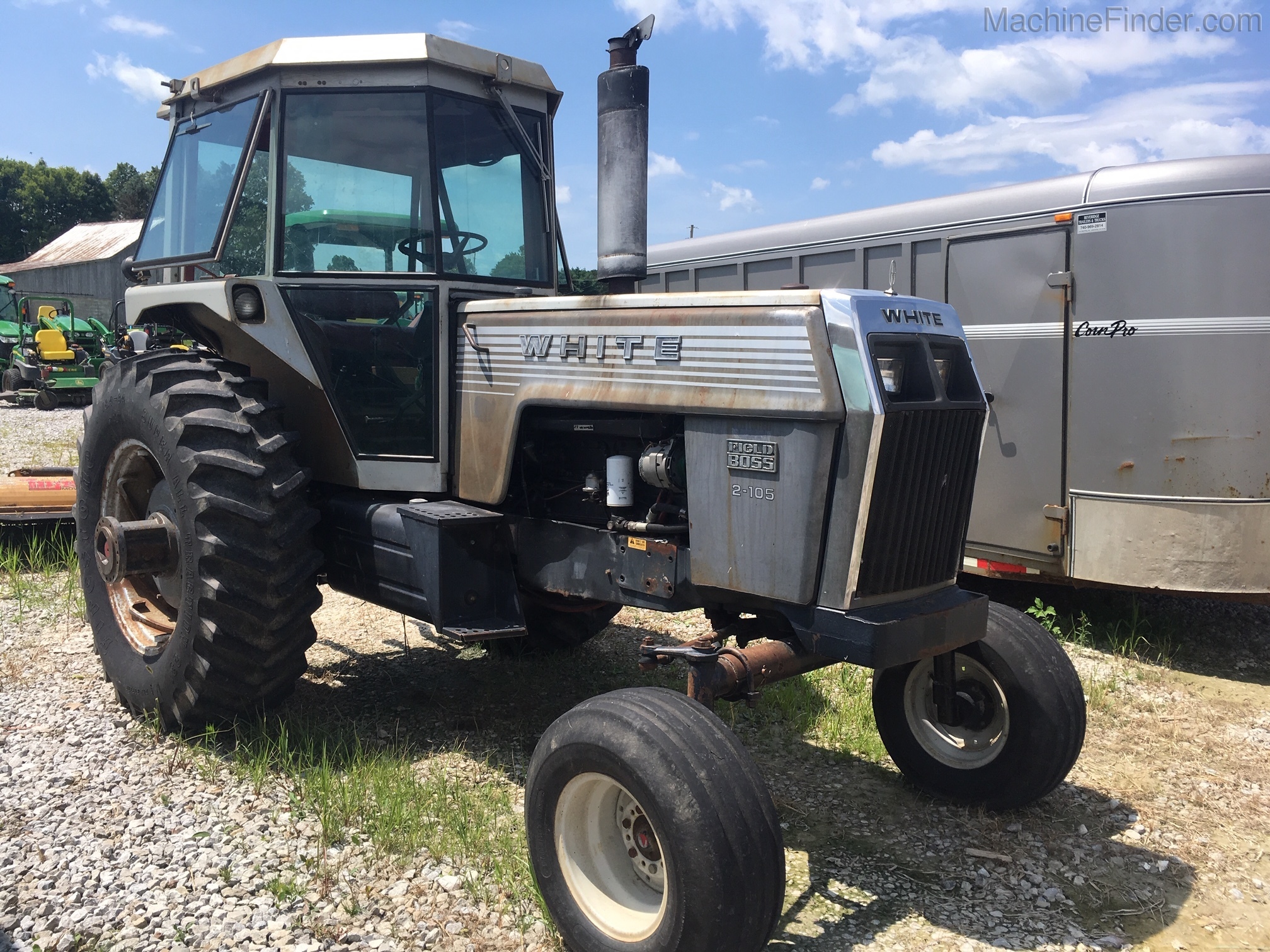 1977 White 2-105 Image 1