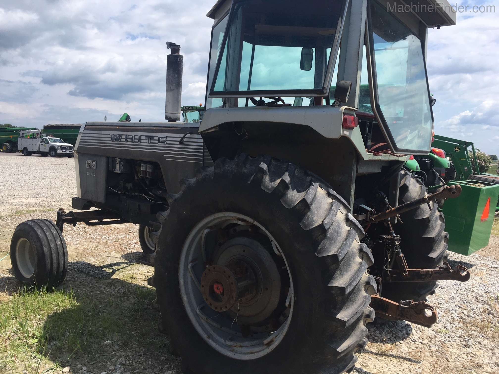 1977 White 2-105 Image 5