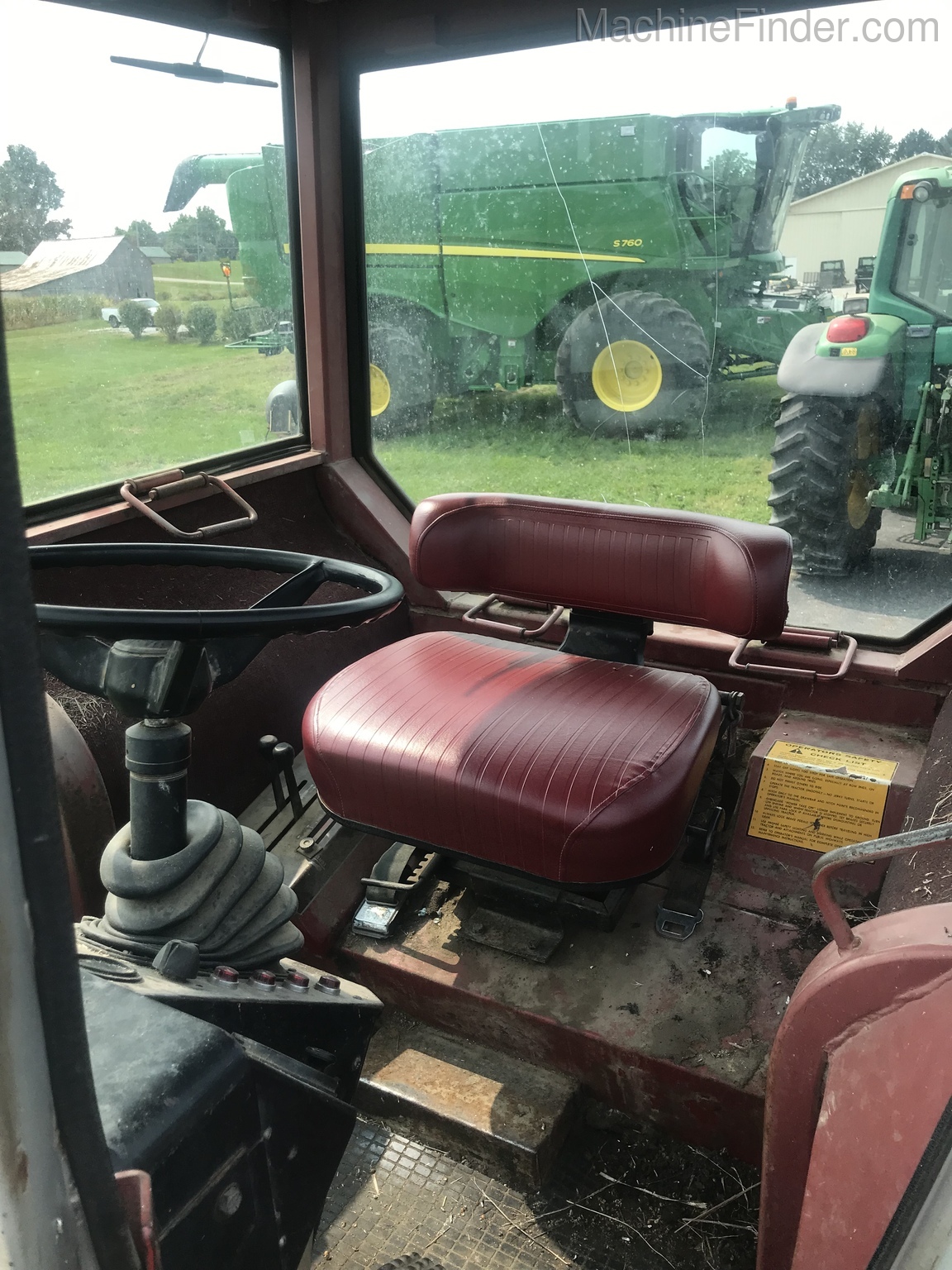 1977 White 2-105 Image 9