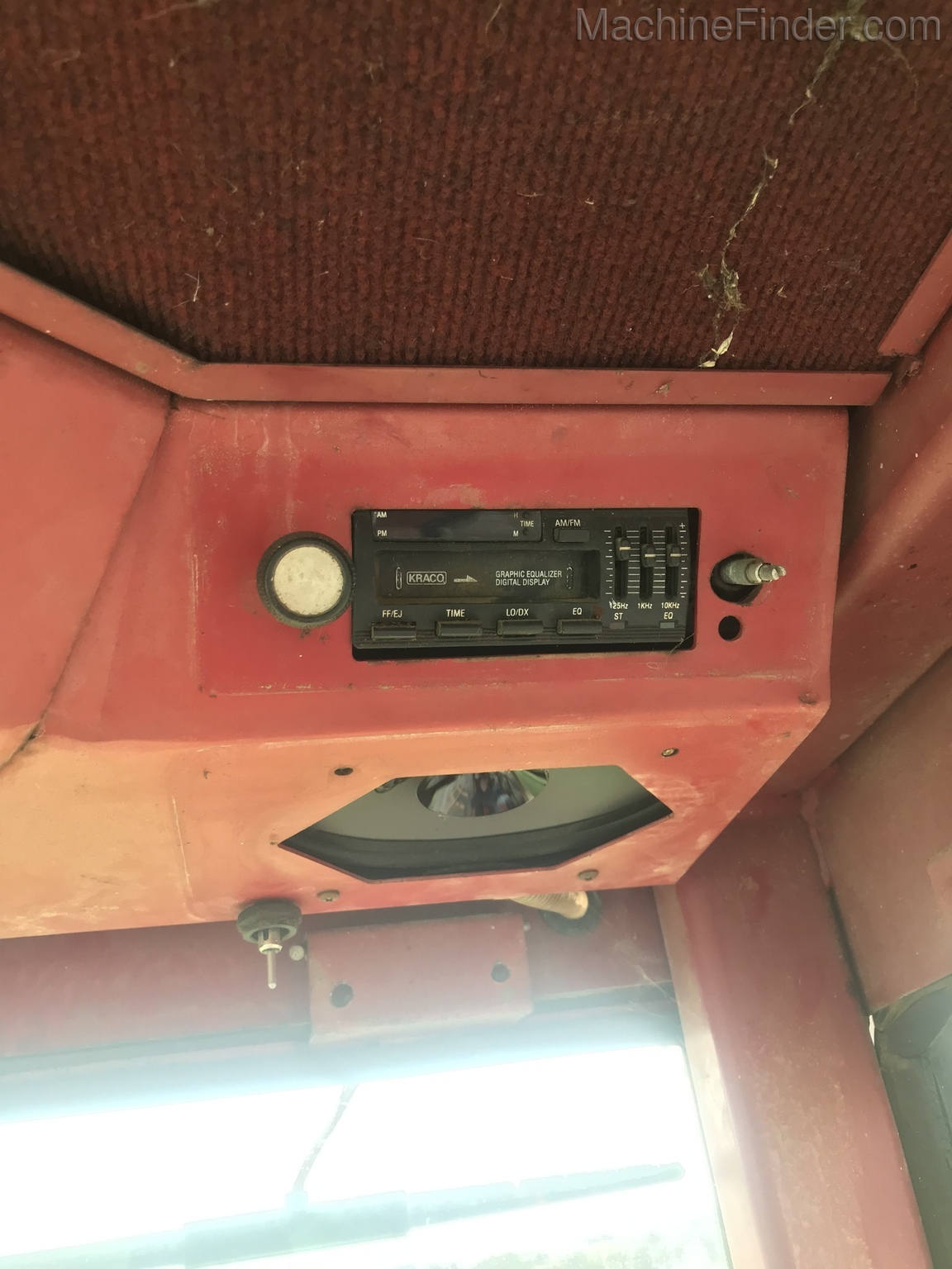 1977 White 2-105 Image 11