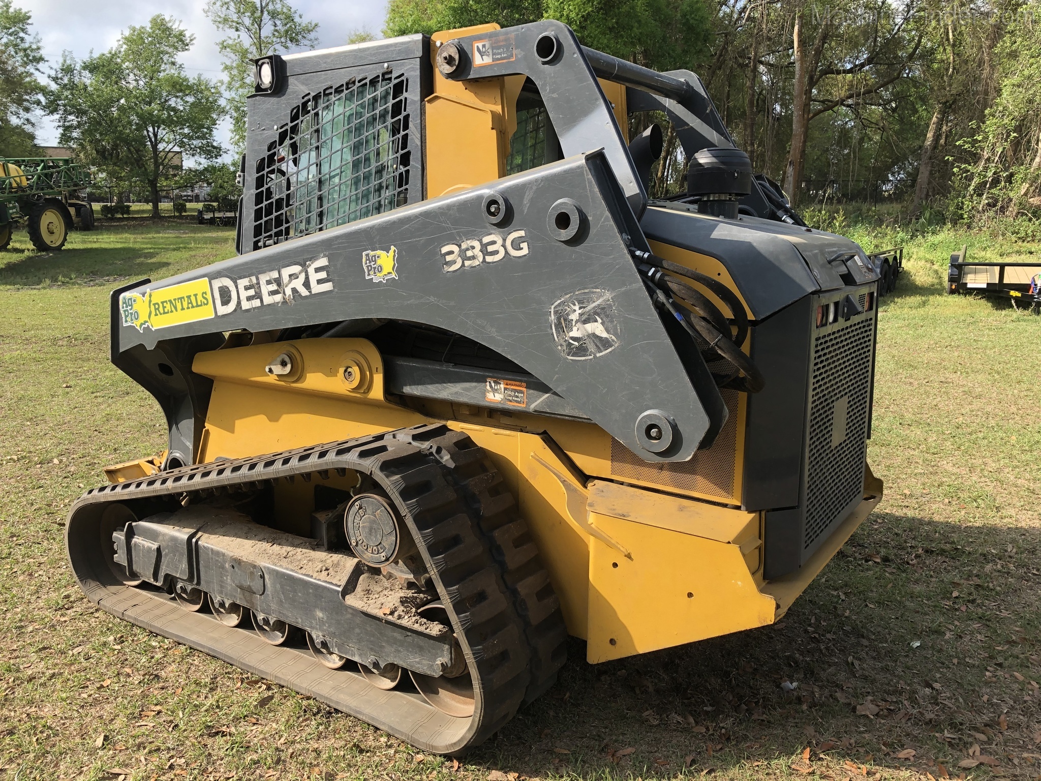 2018 John Deere 333G Image 4