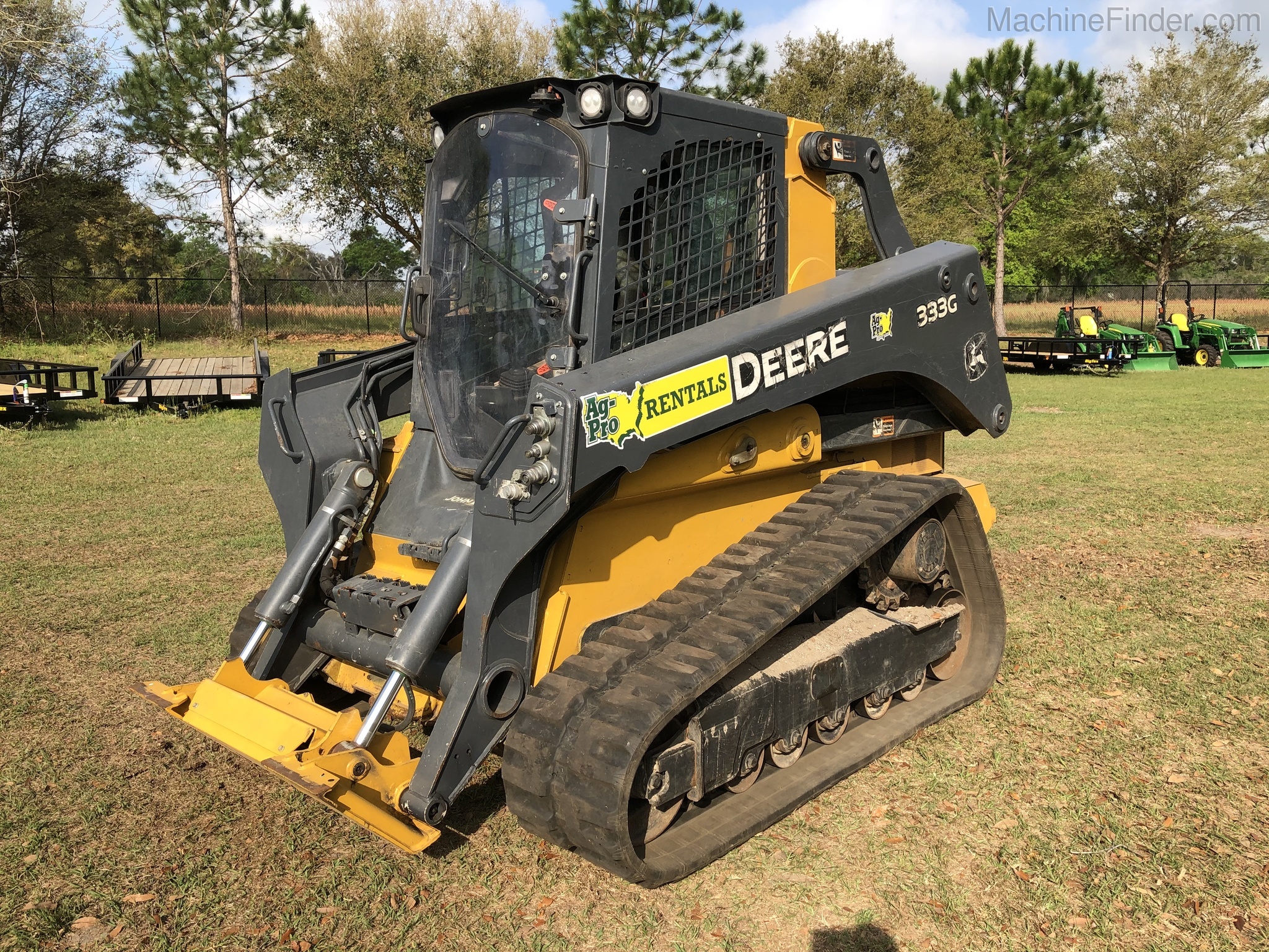 2018 John Deere 333G Image 1