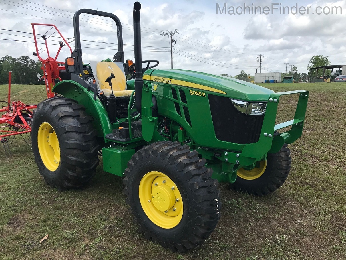 2020 John Deere 5055E Image 2