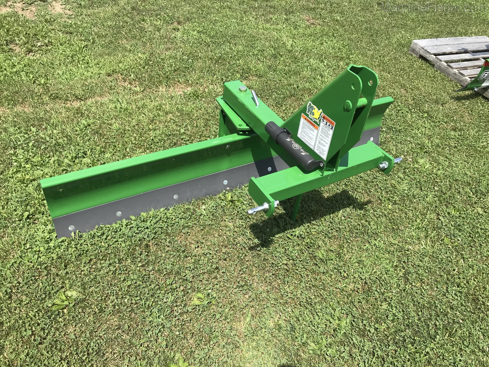 2020 Frontier RB2084 Image 1