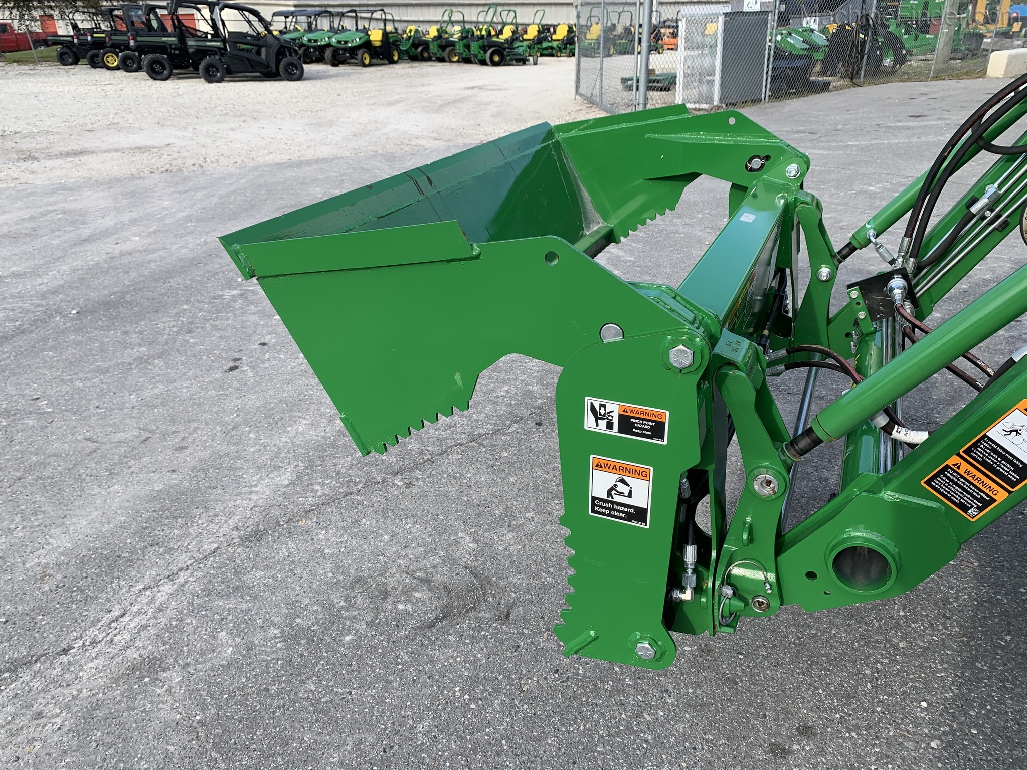 2020 John Deere 3025E Image 7