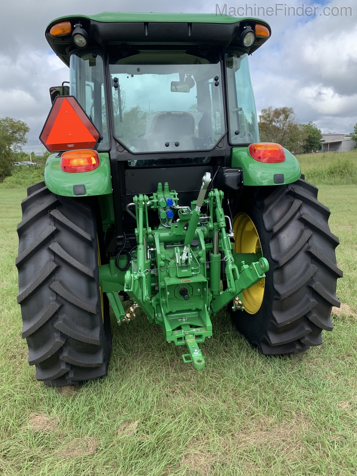 2020 John Deere 6120E Image 4