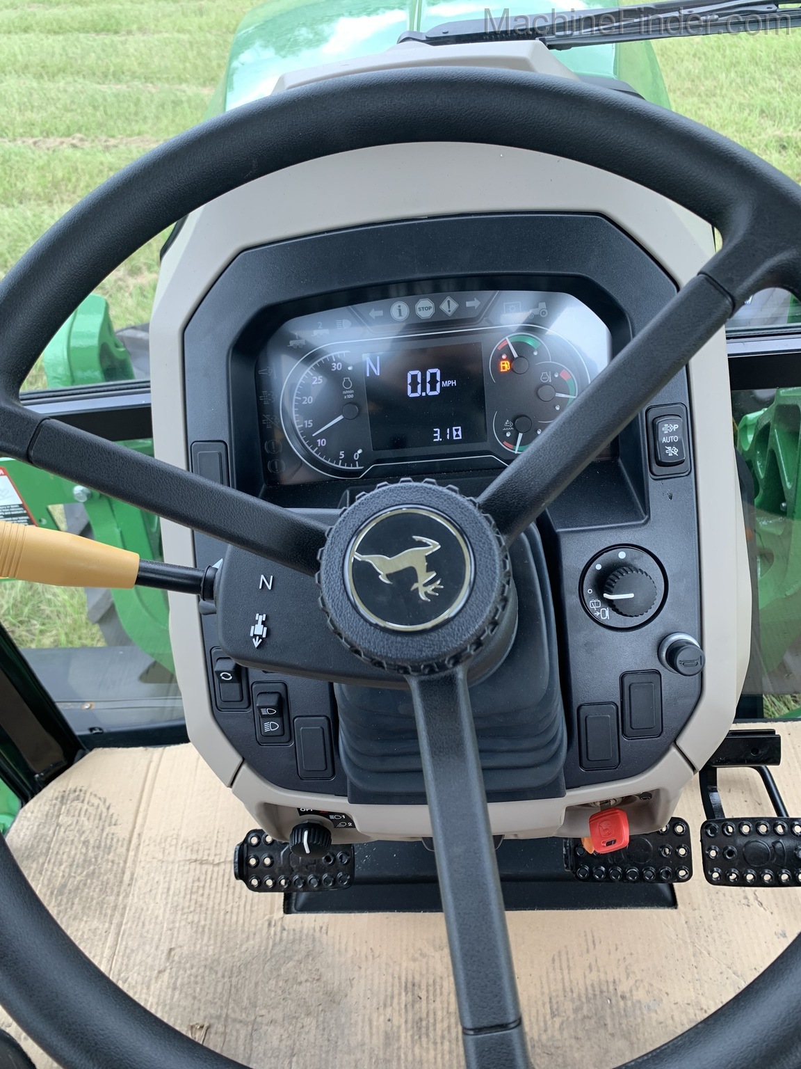 2020 John Deere 6120E Image 11