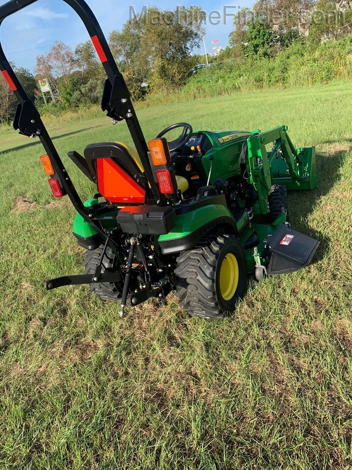 2015 John Deere 1025R Image 3