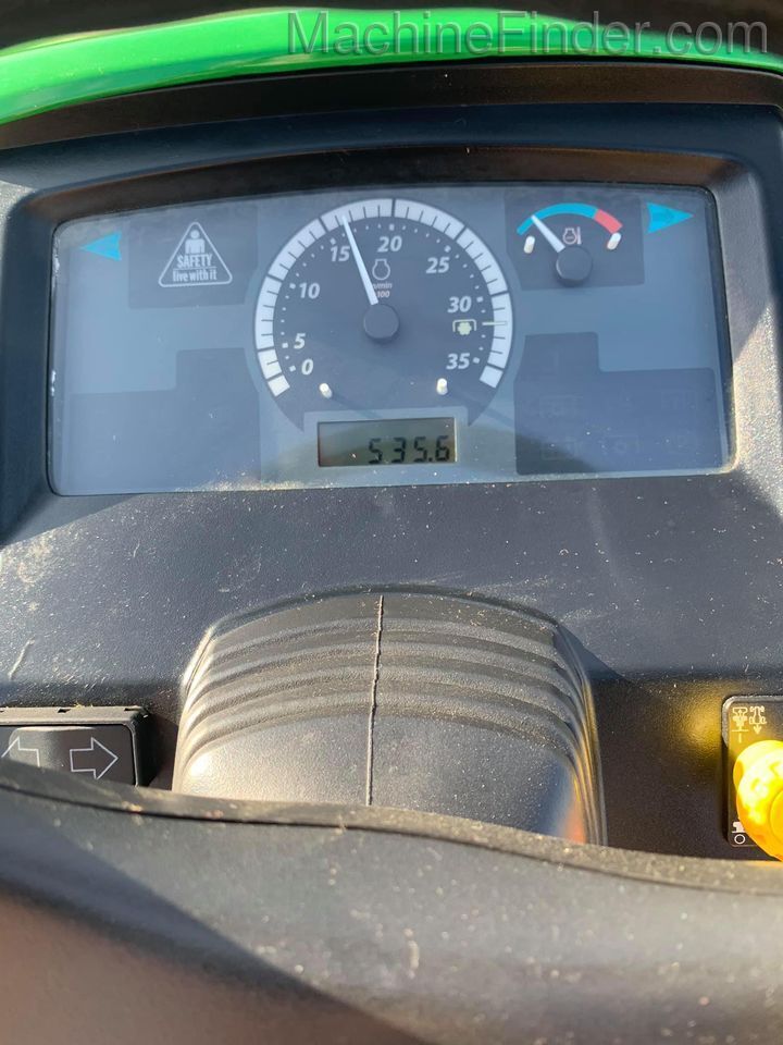 2015 John Deere 1025R Image 6