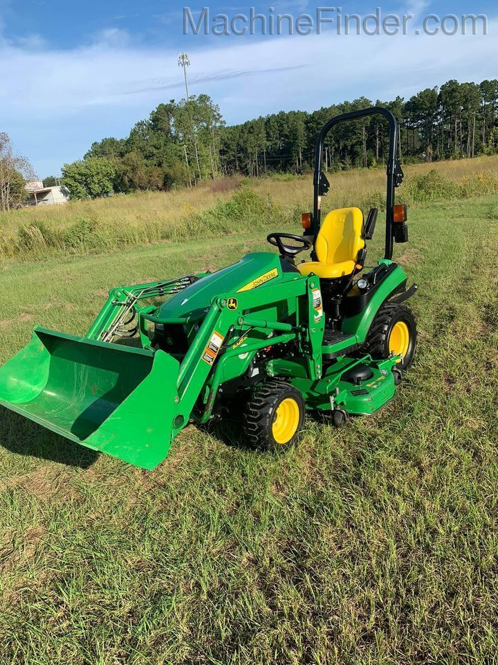 2015 John Deere 1025R Image 8