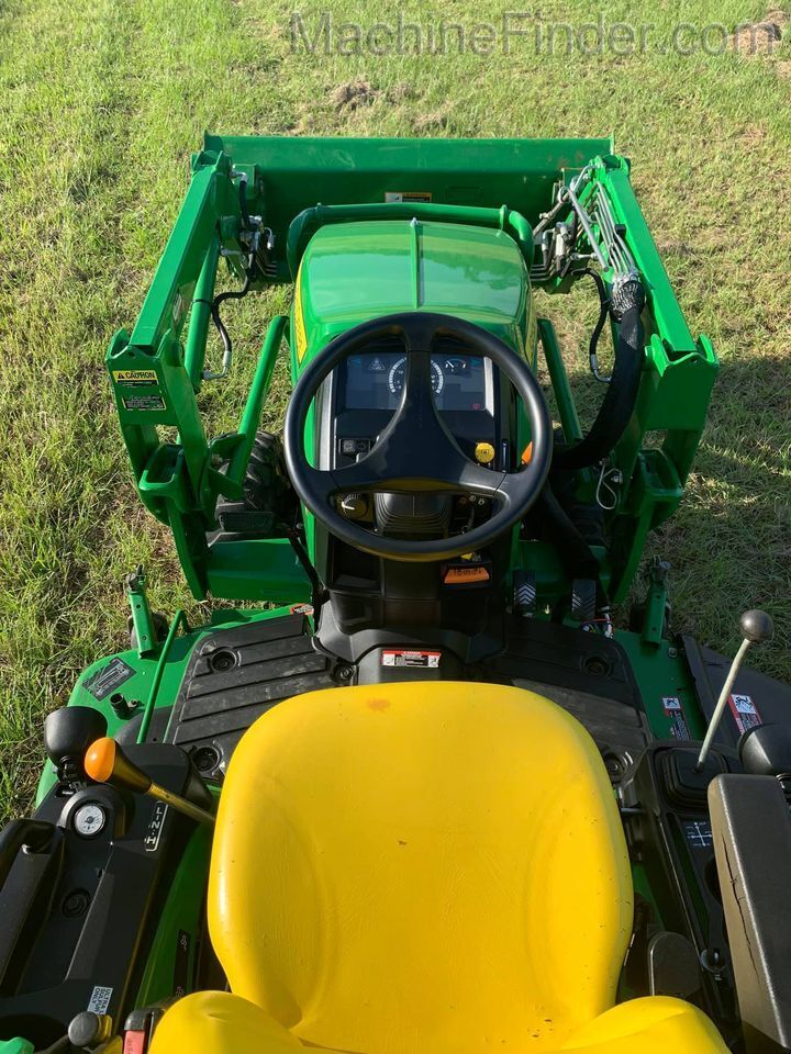 2015 John Deere 1025R Image 10