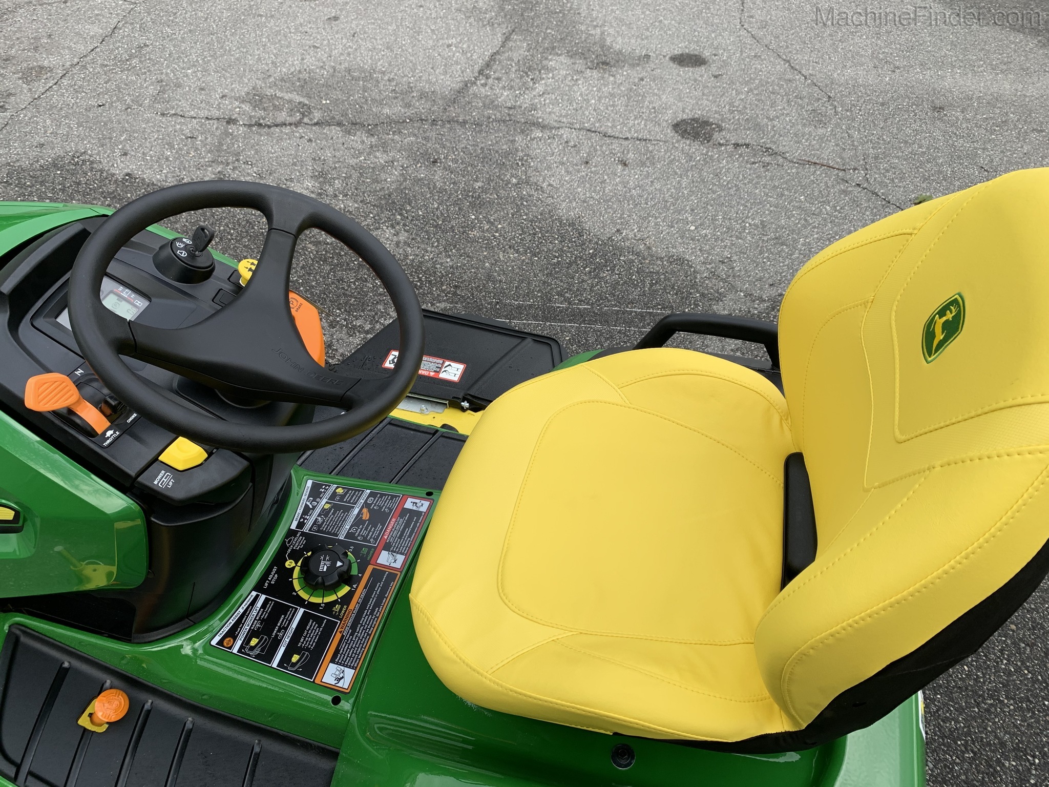 2021 John Deere X580 Image 7