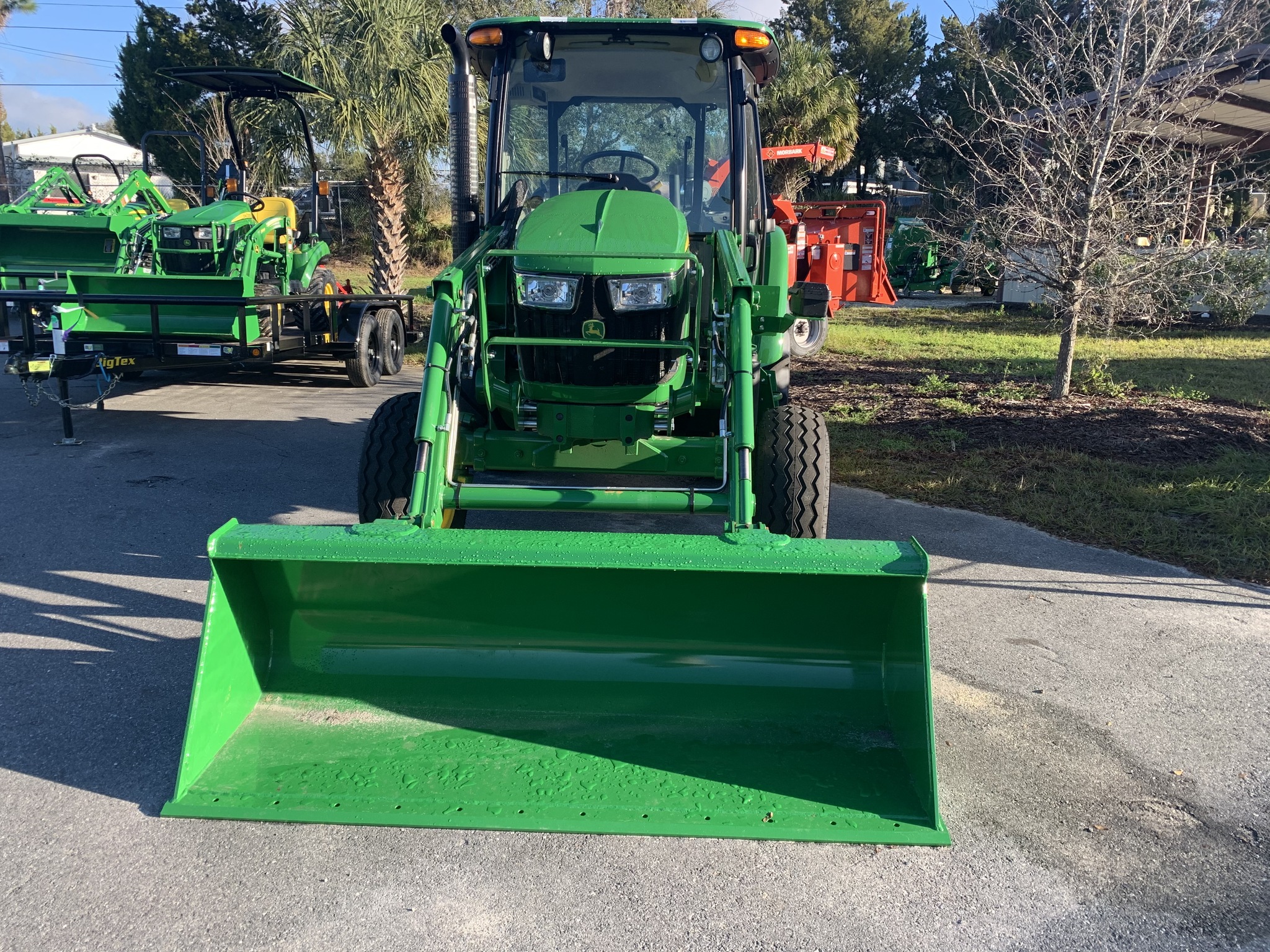 2023 John Deere 5075E Image 2