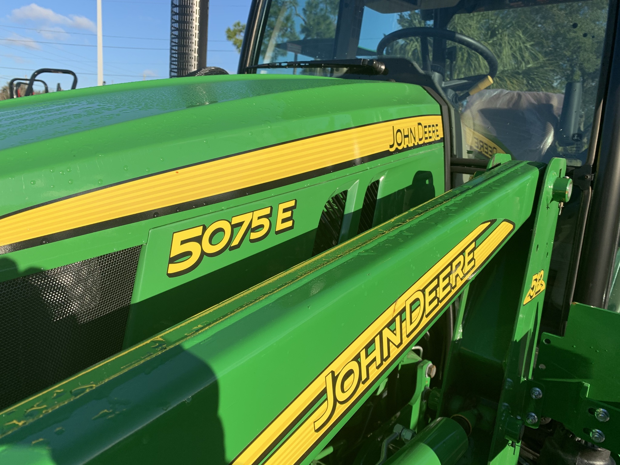2023 John Deere 5075E Image 5
