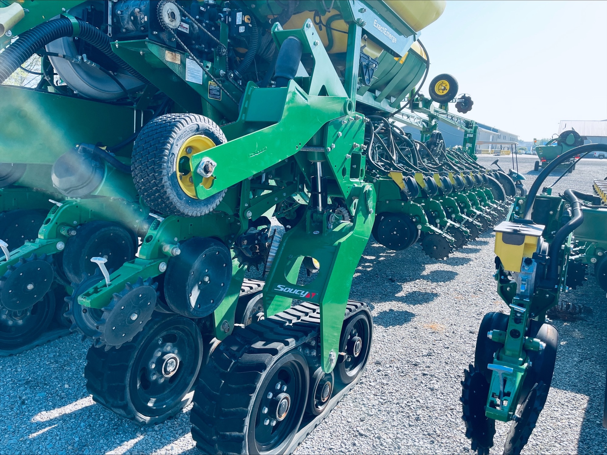 2017 John Deere 1775NT Image 11