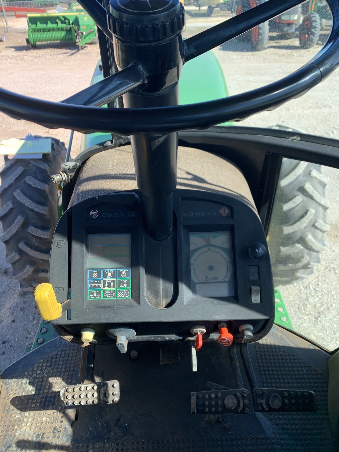 1989 John Deere 4555 Image 9