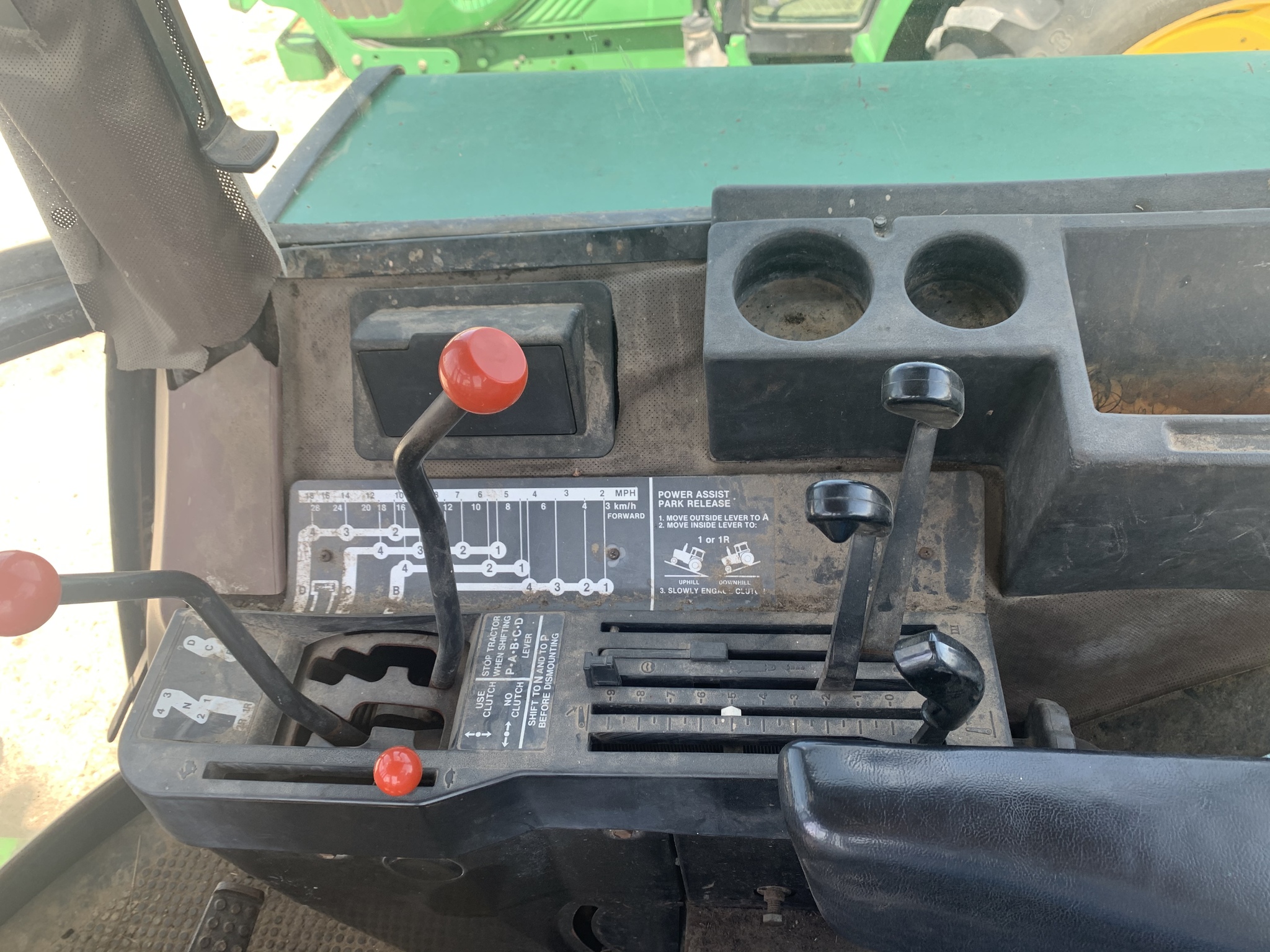 John Deere 4250 Image 4