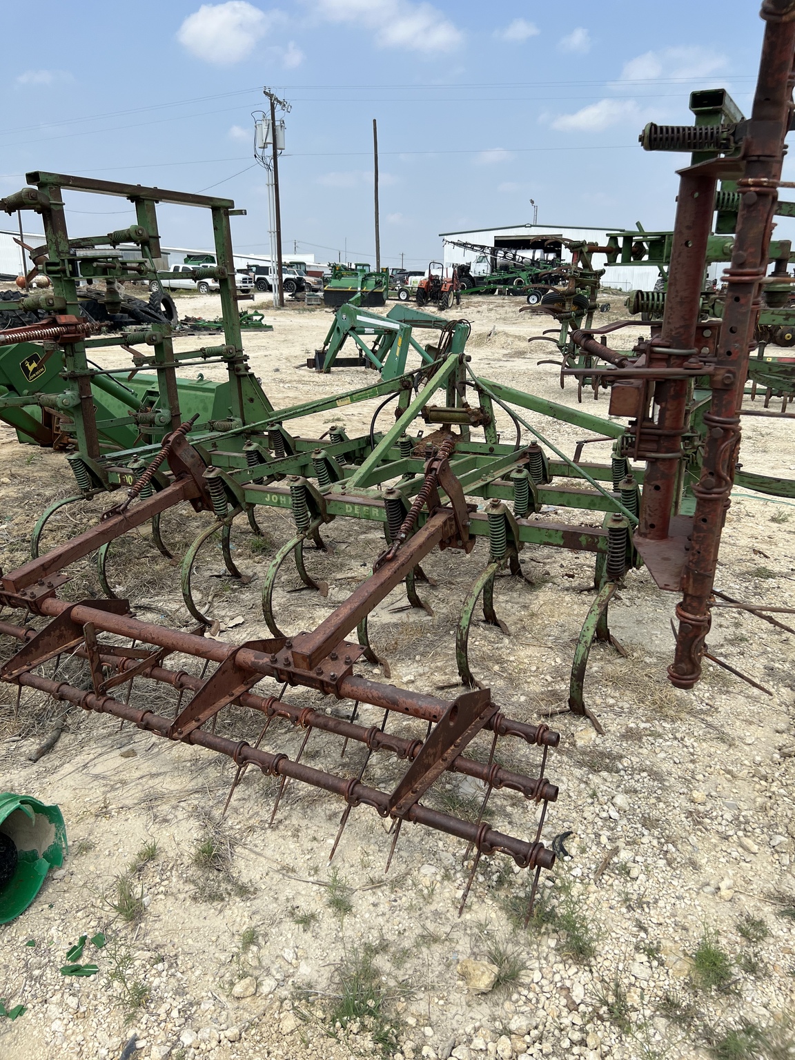 John Deere 1100 Image 3