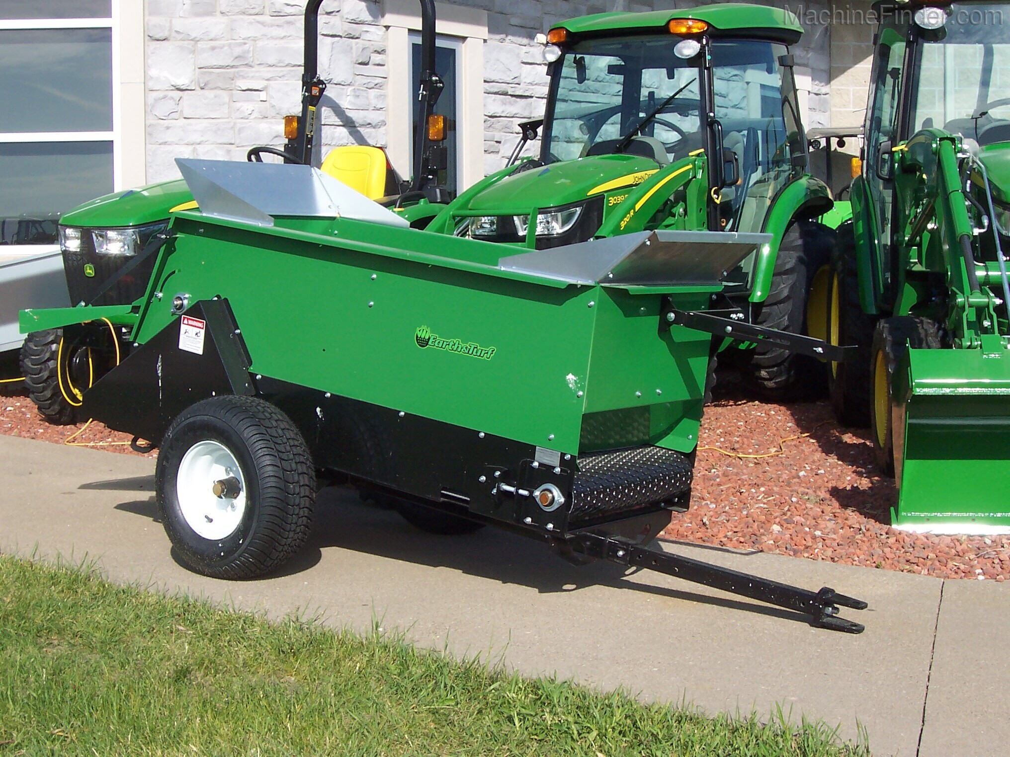 Earth & Turf 220MS Topdresser | Miscellaneous Turf | MachineFinder