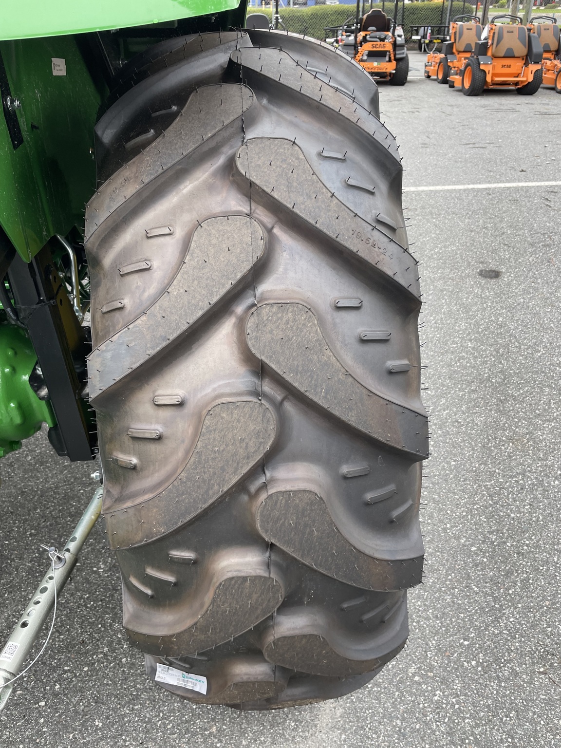 2023 John Deere 4066M HD Image 5