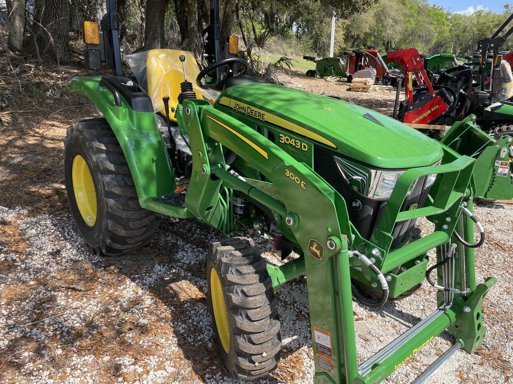 2023 John Deere 3043D Image 2