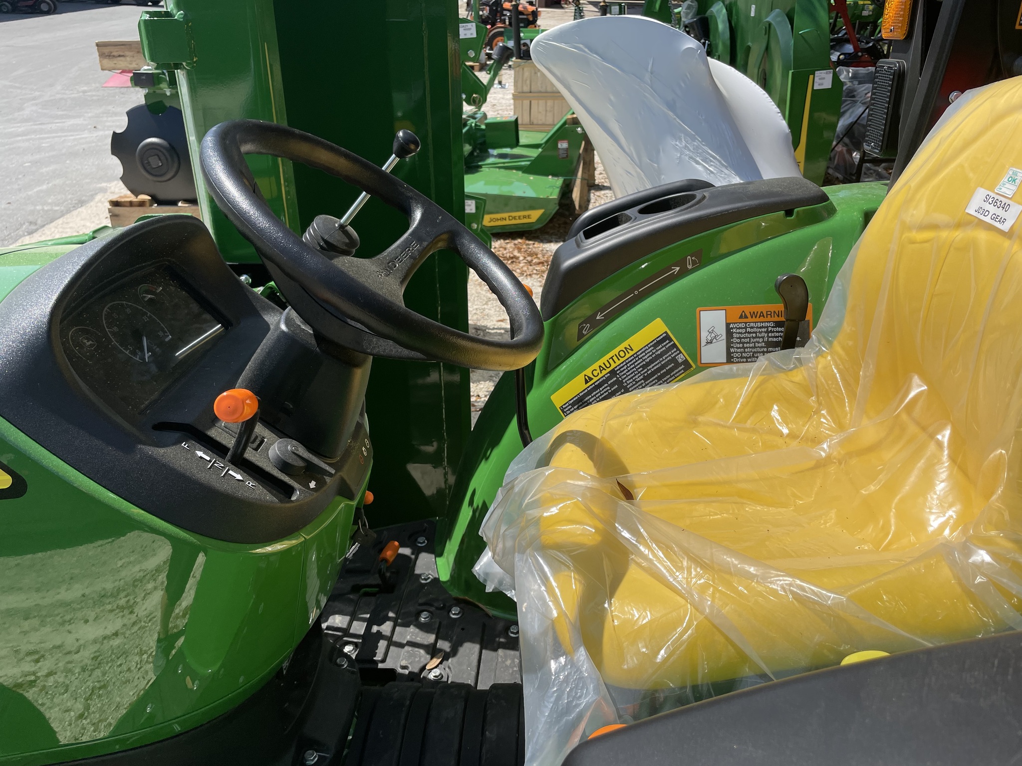 2023 John Deere 3043D Image 5