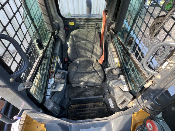 2018 John Deere 333G - Photo30