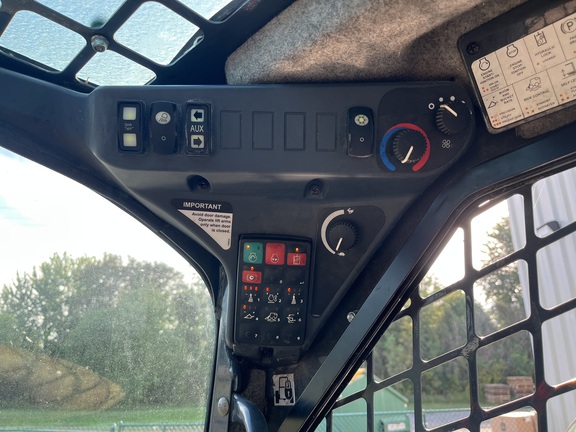 2018 John Deere 333G - Photo32