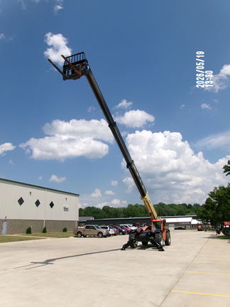 Photo of a 2023 JLG 1055