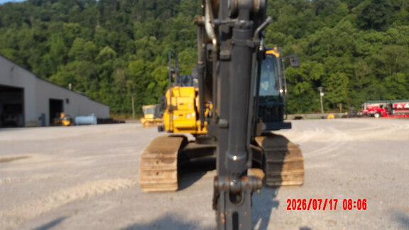 Photo of a 2024 John Deere 210 P