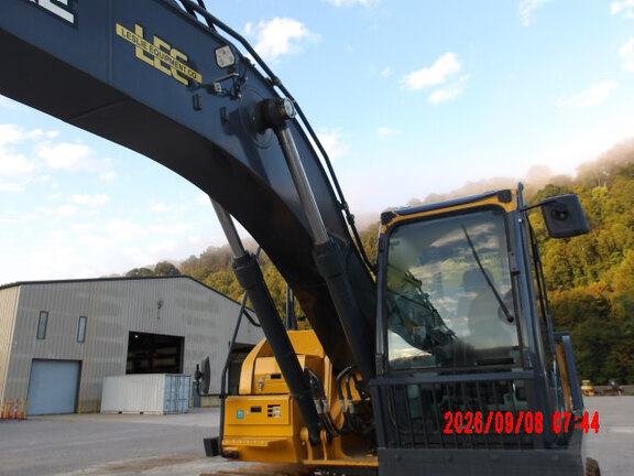 2024 John Deere 210 P