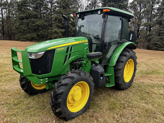 2023 John Deere 5090E - Photo7