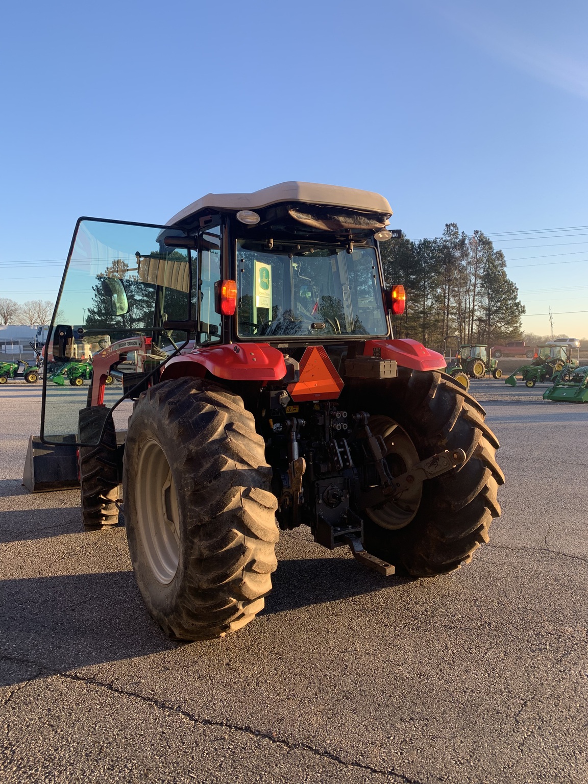 2016 Massey Ferguson 4610 Image 5