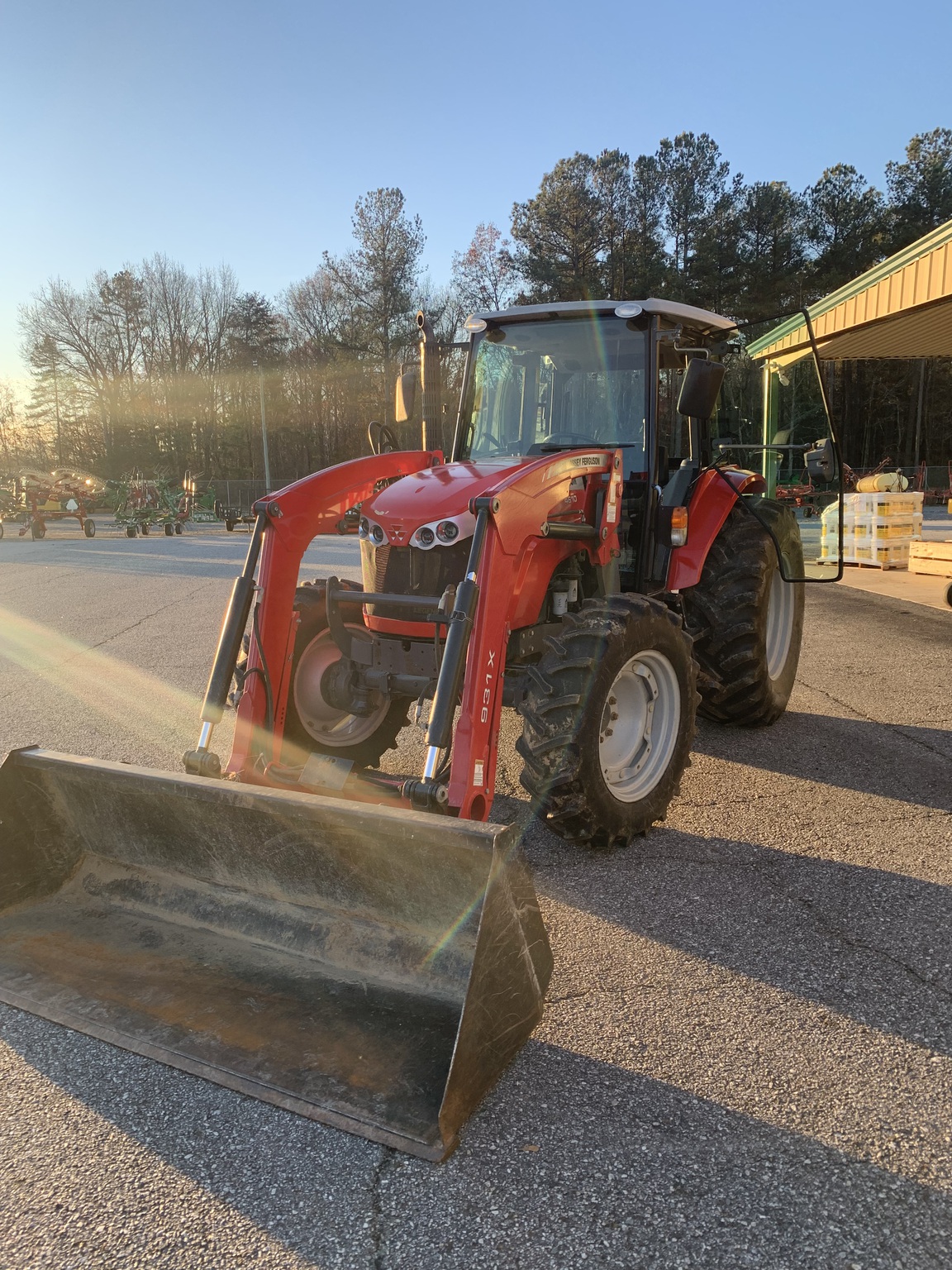 2016 Massey Ferguson 4610 Image 2