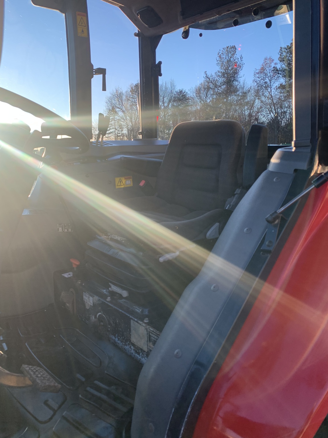 2016 Massey Ferguson 4610 Image 9