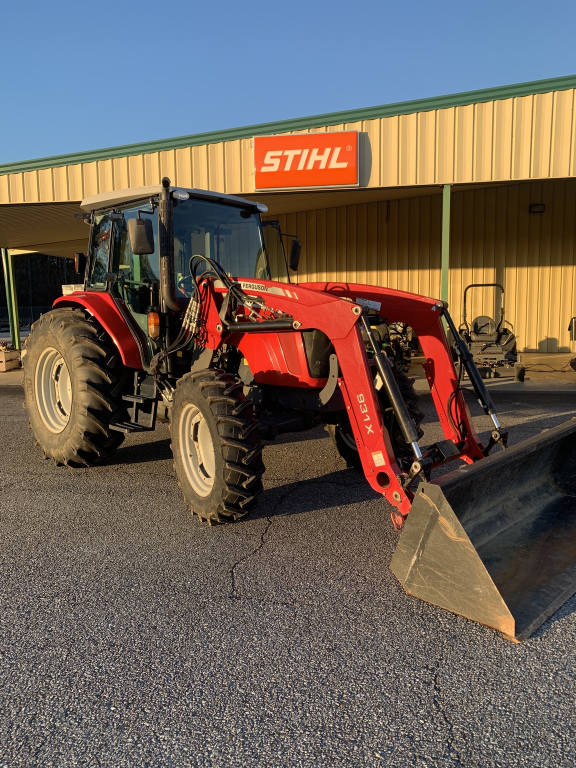 2016 Massey Ferguson 4610 Image 1