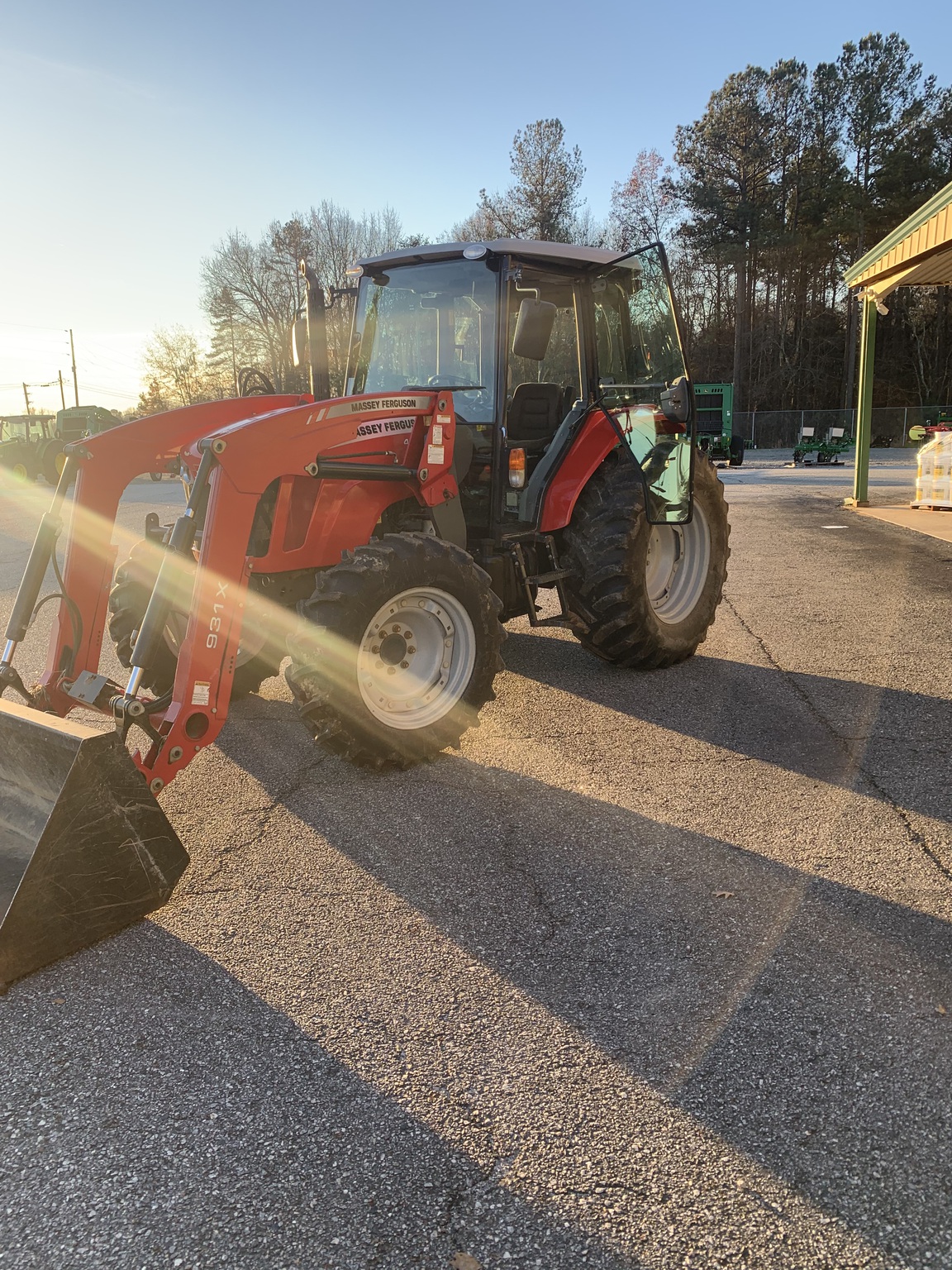 2016 Massey Ferguson 4610 Image 3