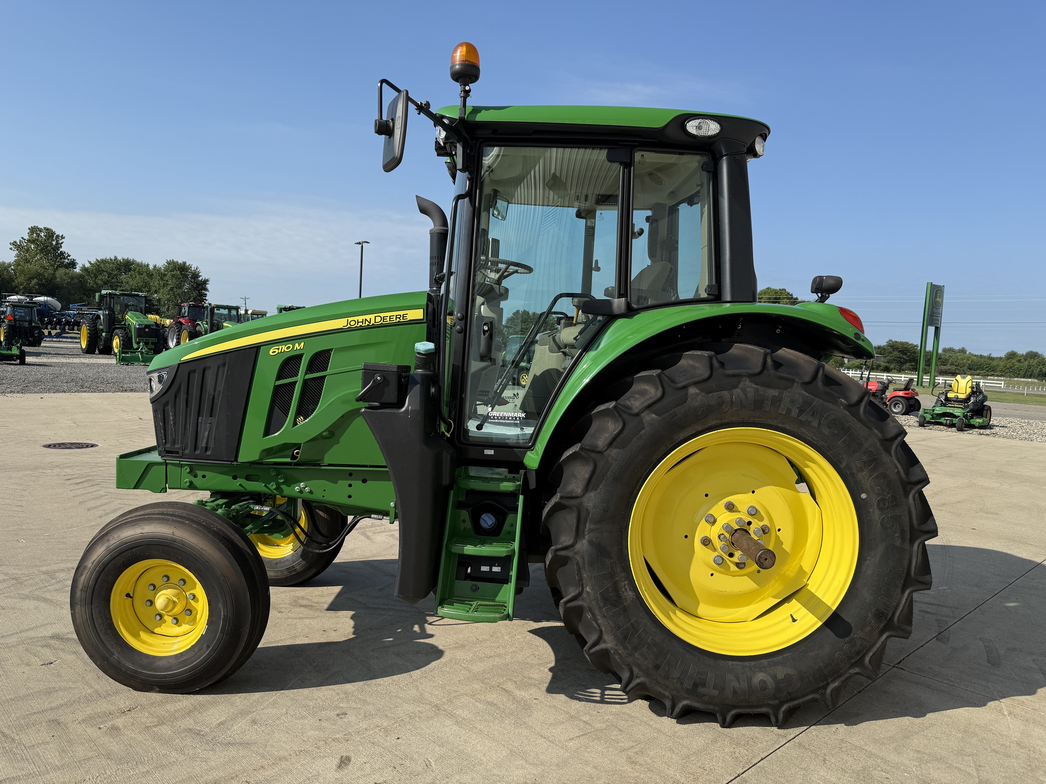 2022 John Deere 6110M Image 6