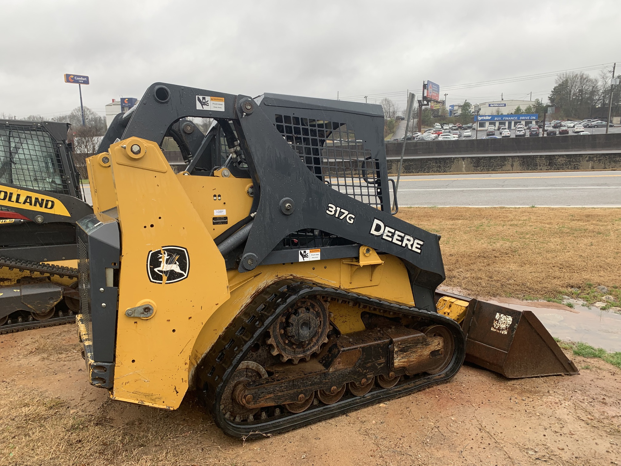 2017 John Deere 317G Image 2