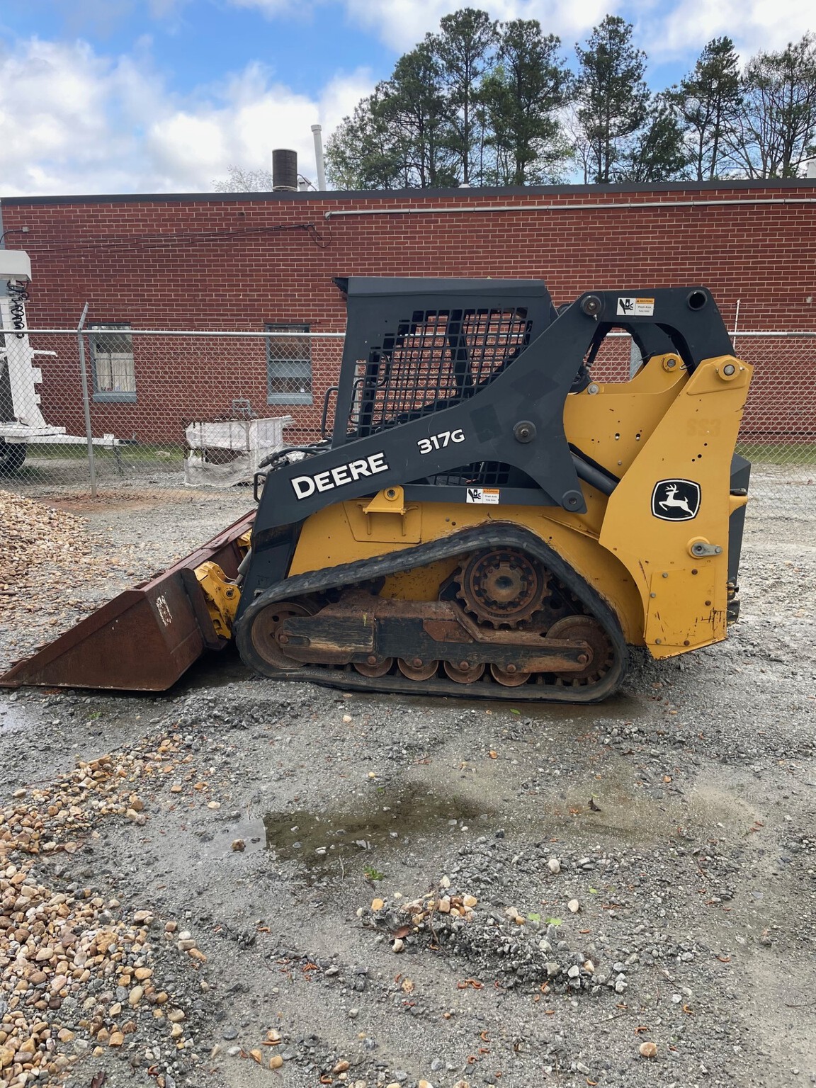 2017 John Deere 317G Image 1