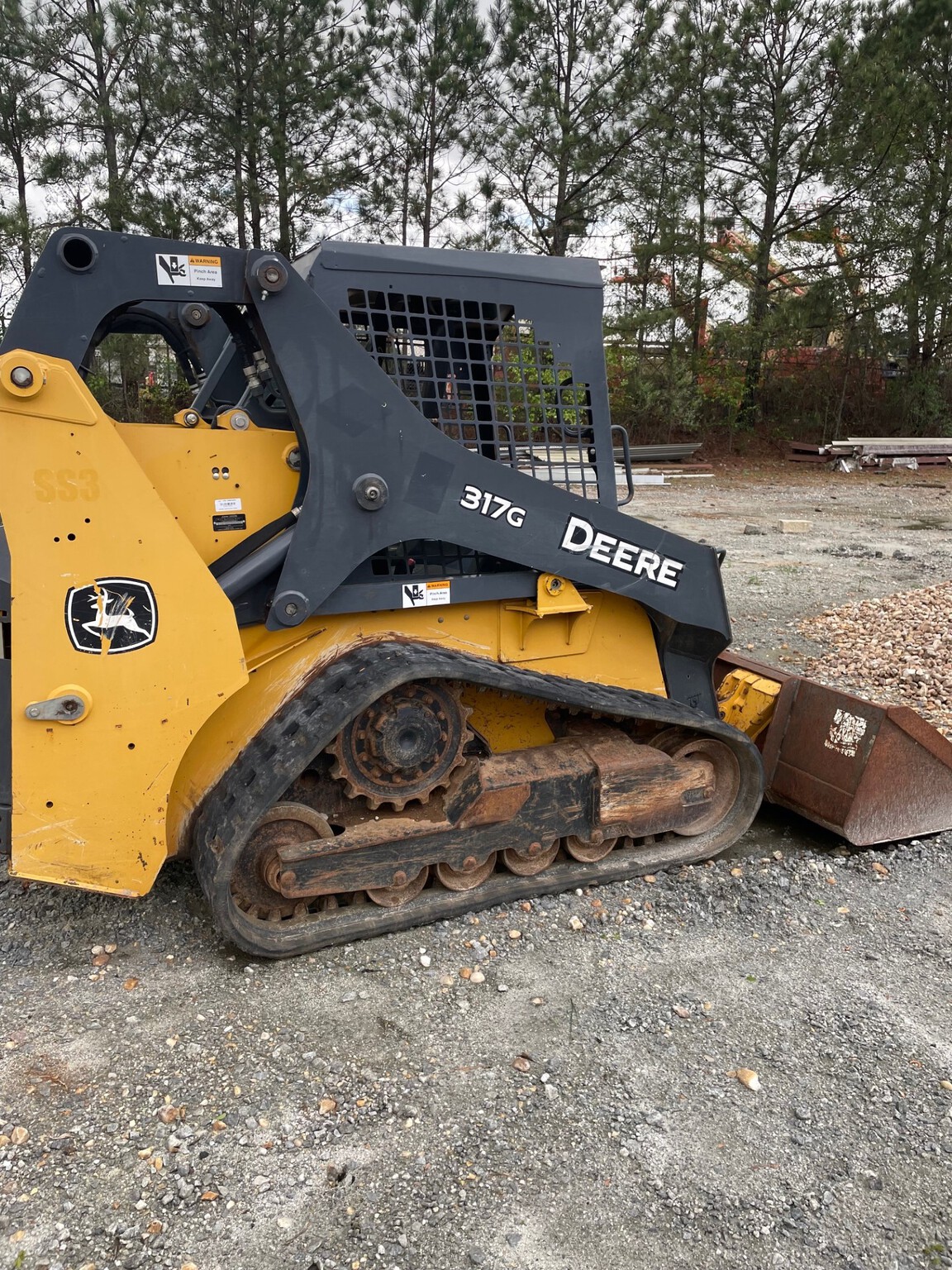 2017 John Deere 317G Image 3